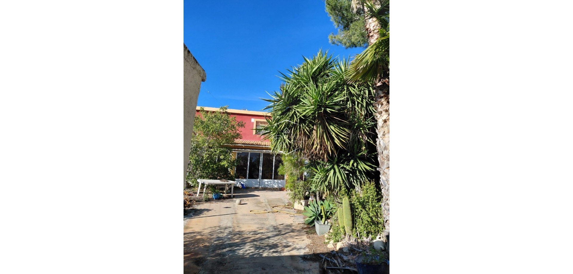 Herverkoop - Finca -
Orihuela