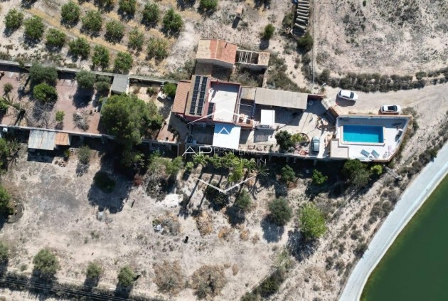 Herverkoop - Finca -
Orihuela