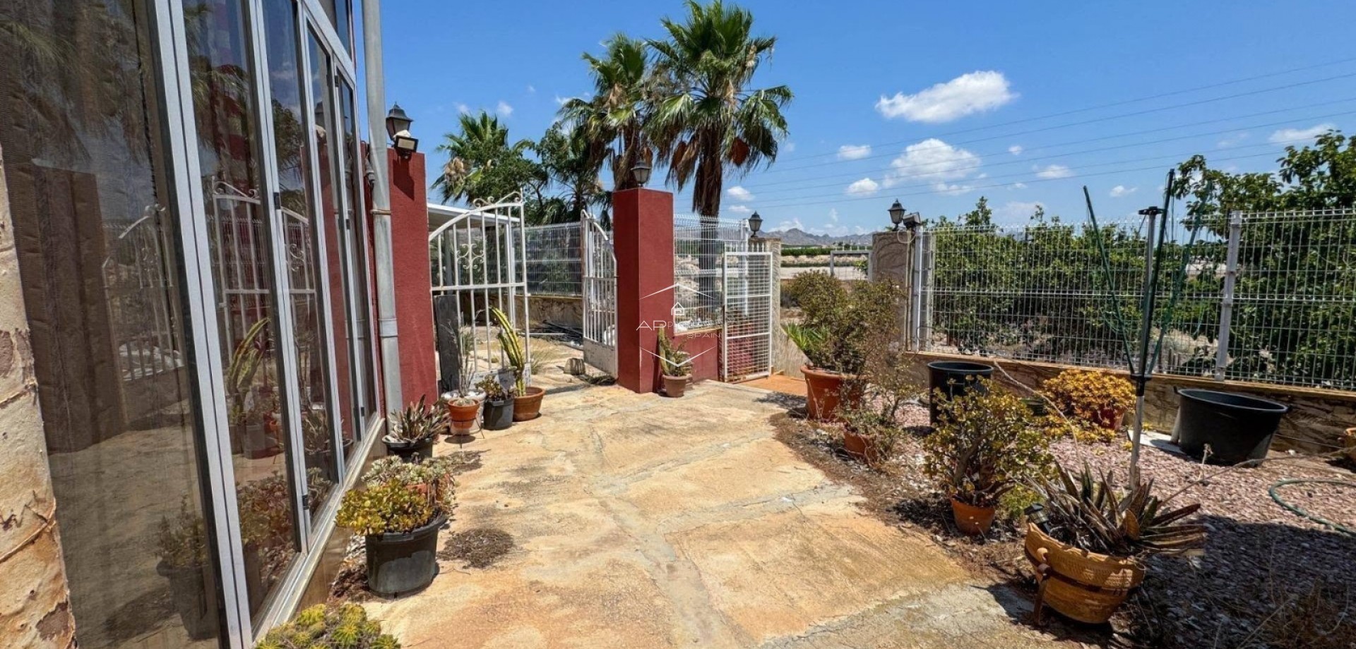Herverkoop - Finca -
Orihuela