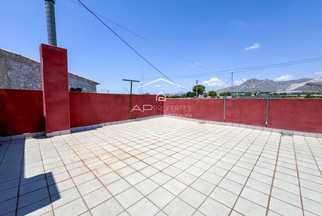 Herverkoop - Finca -
Orihuela