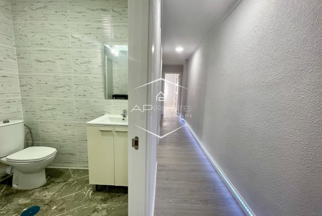 Revente - Appartement -
Bigastro
