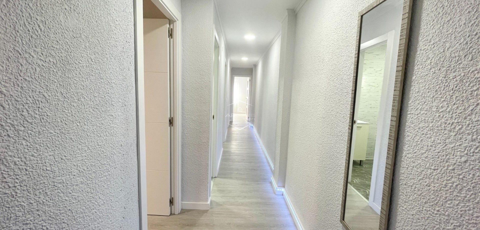 Revente - Appartement -
Bigastro