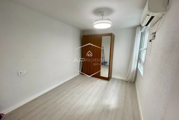 Revente - Appartement -
Bigastro