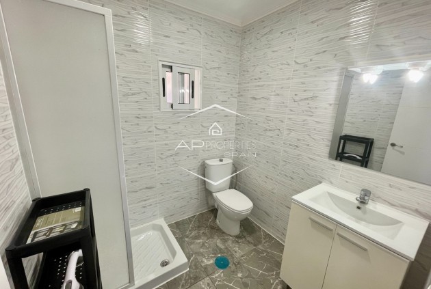 Revente - Appartement -
Bigastro