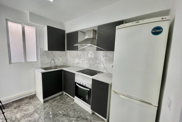 Revente - Appartement -
Bigastro