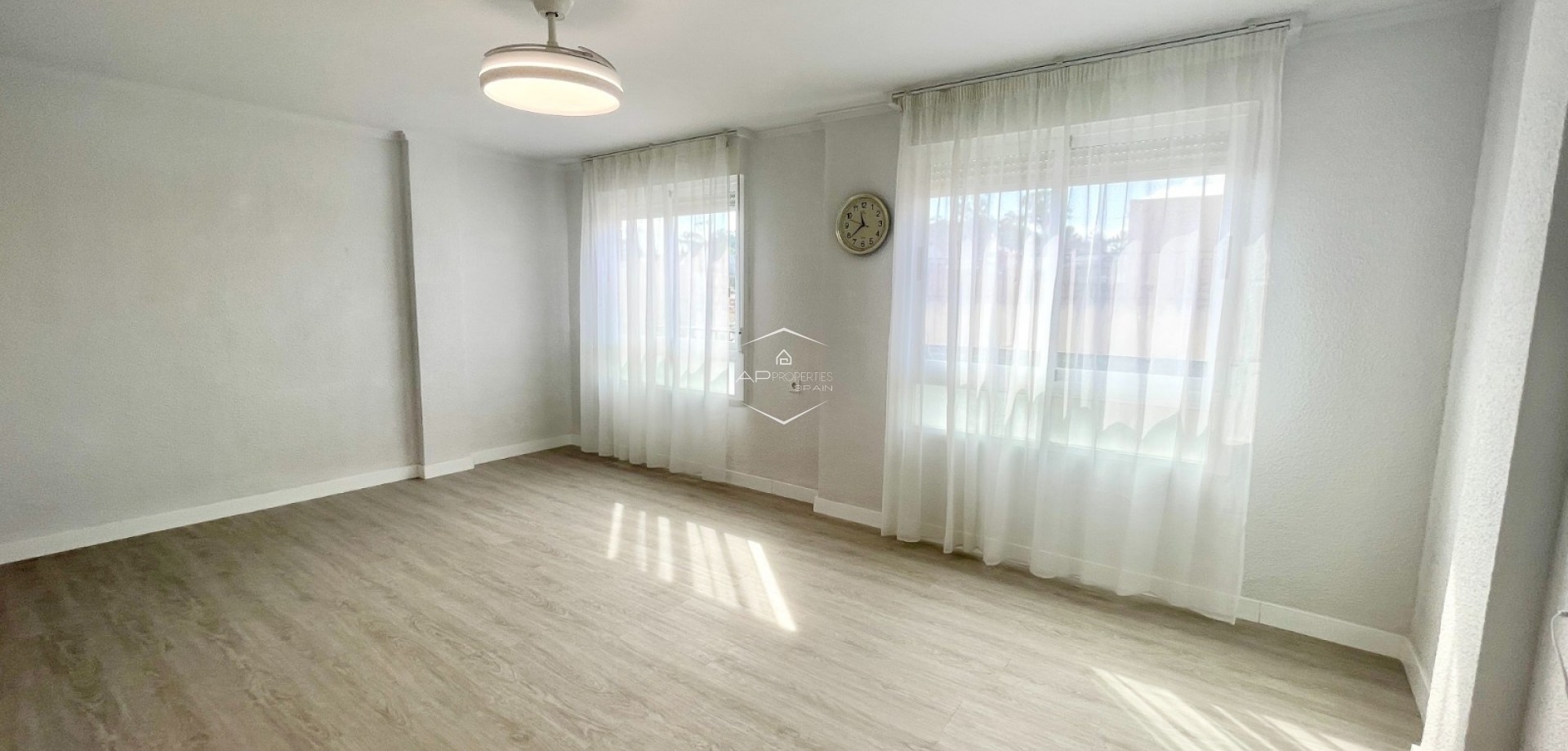 Revente - Appartement -
Bigastro