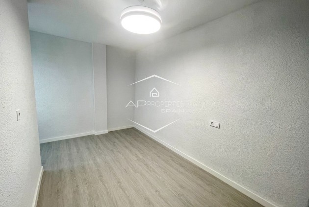 Revente - Appartement -
Bigastro