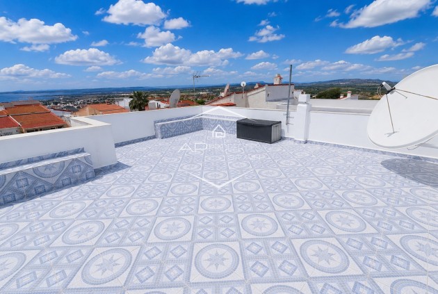 Resale - Townhouse -
Ciudad Quesada