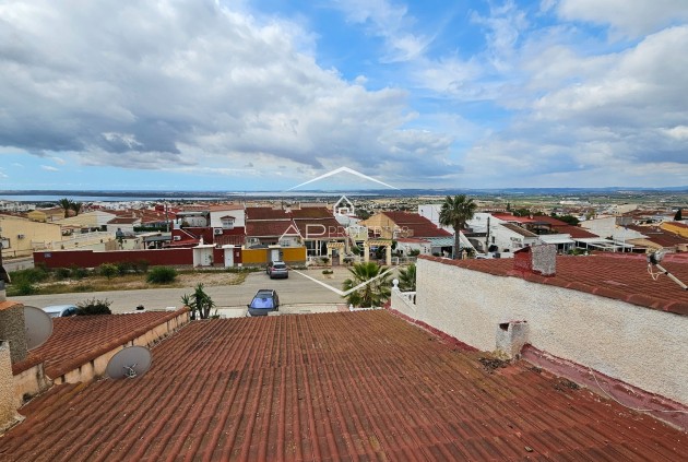 Resale - Townhouse -
Ciudad Quesada