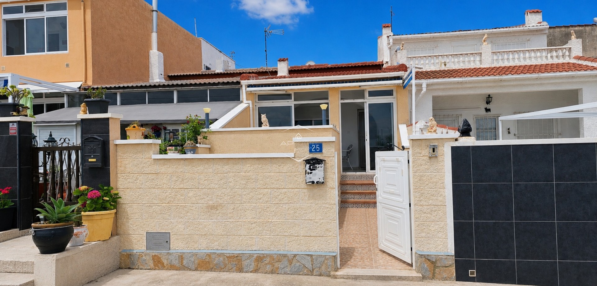 Resale - Bungalow -
Ciudad Quesada