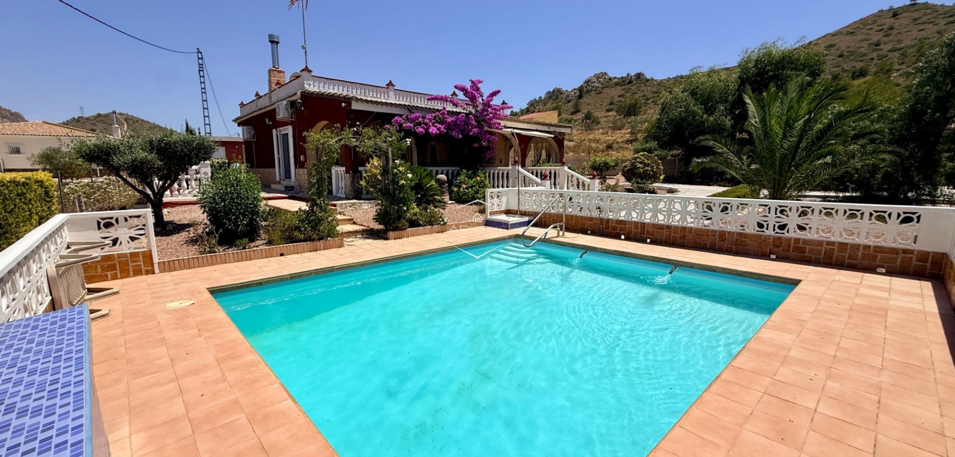 Herverkoop - Finca -
Hondón de los Fráiles