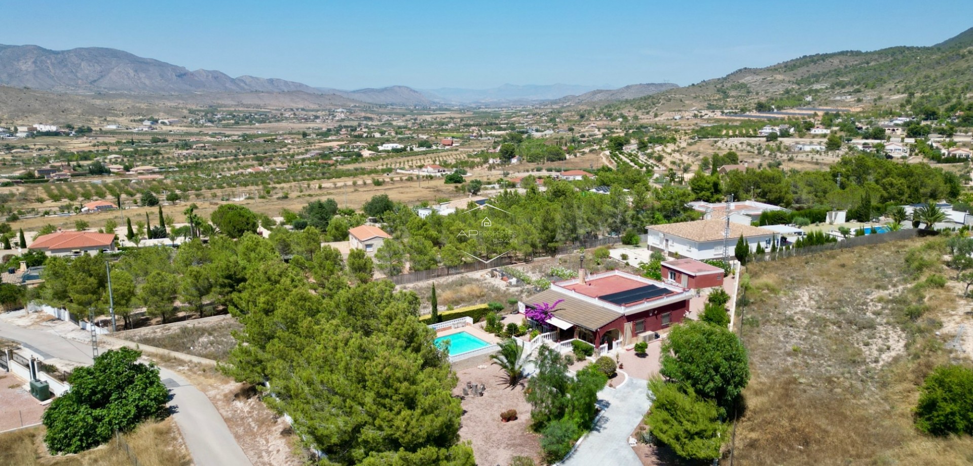 Herverkoop - Finca -
Hondón de los Fráiles