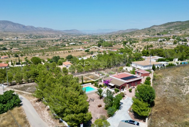 Herverkoop - Finca -
Hondón de los Fráiles
