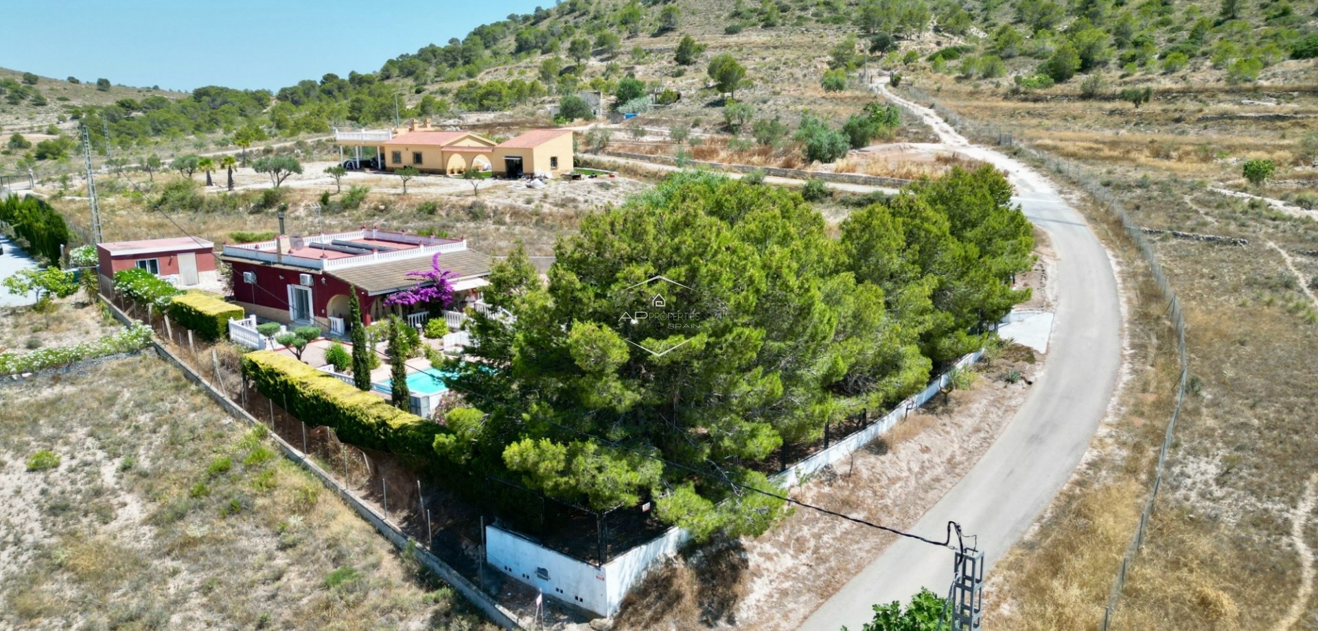 Herverkoop - Finca -
Hondón de los Fráiles