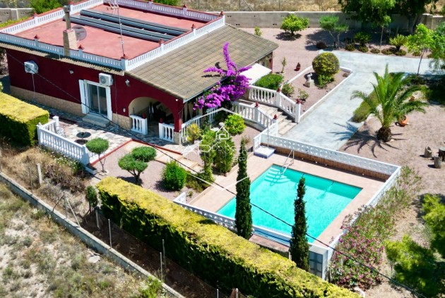 Herverkoop - Finca -
Hondón de los Fráiles