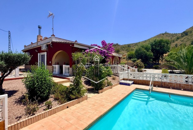 Herverkoop - Finca -
Hondón de los Fráiles