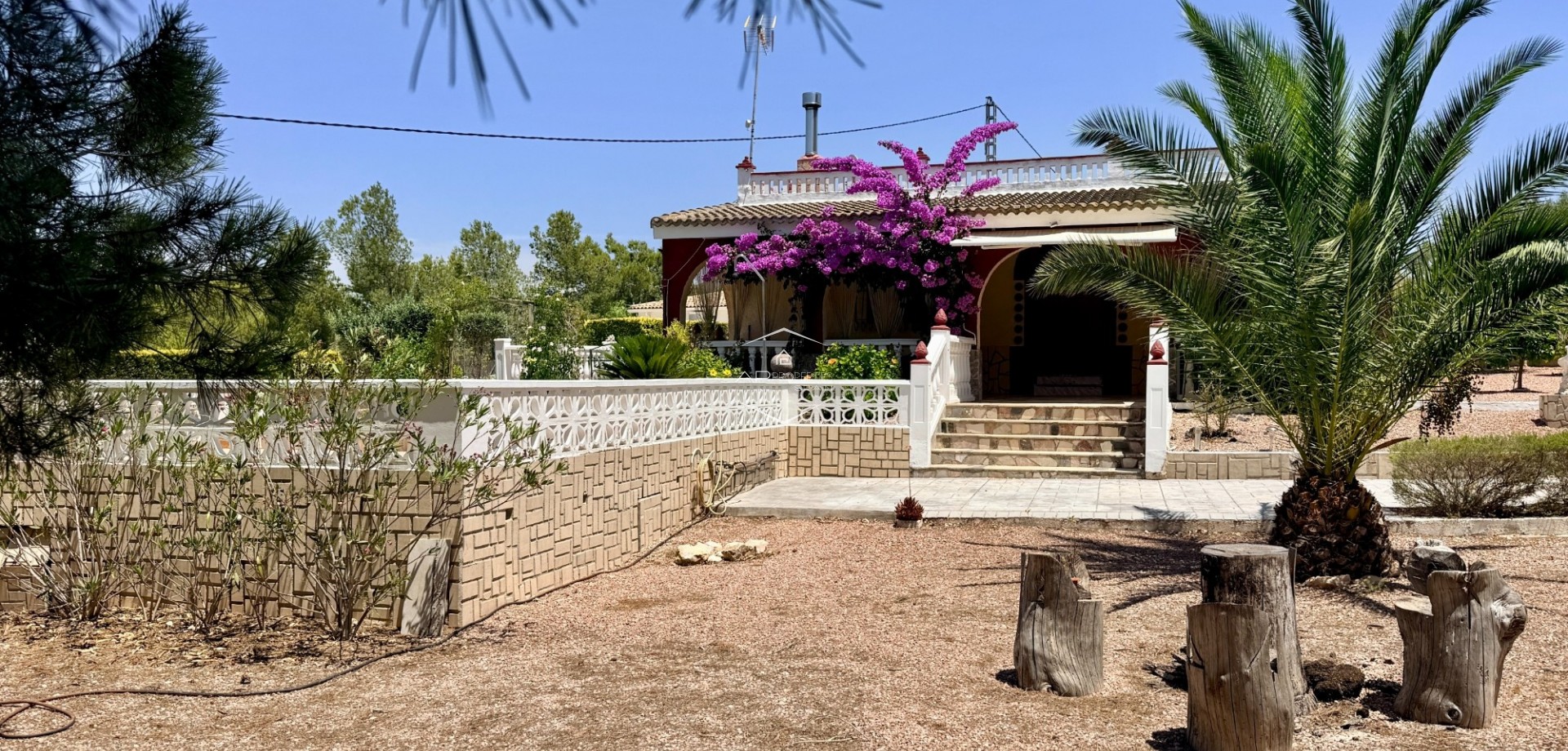 Herverkoop - Finca -
Hondón de los Fráiles