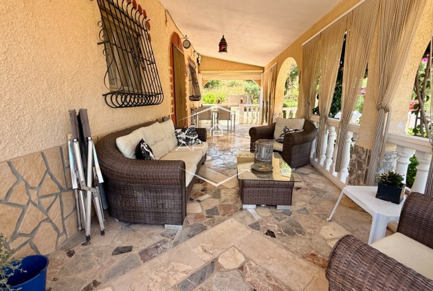 Herverkoop - Finca -
Hondón de los Fráiles