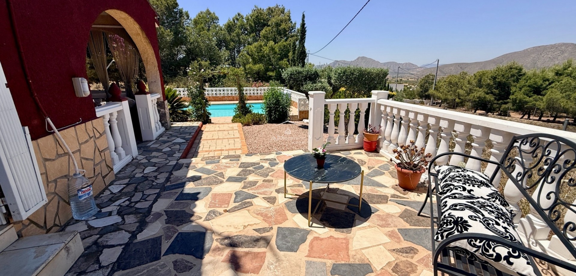 Herverkoop - Finca -
Hondón de los Fráiles