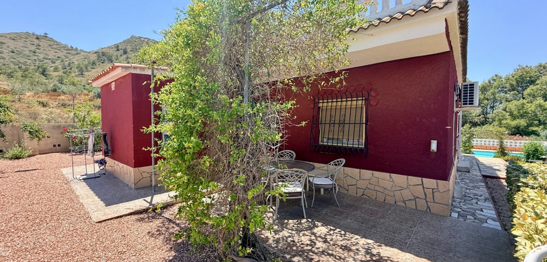 Herverkoop - Finca -
Hondón de los Fráiles
