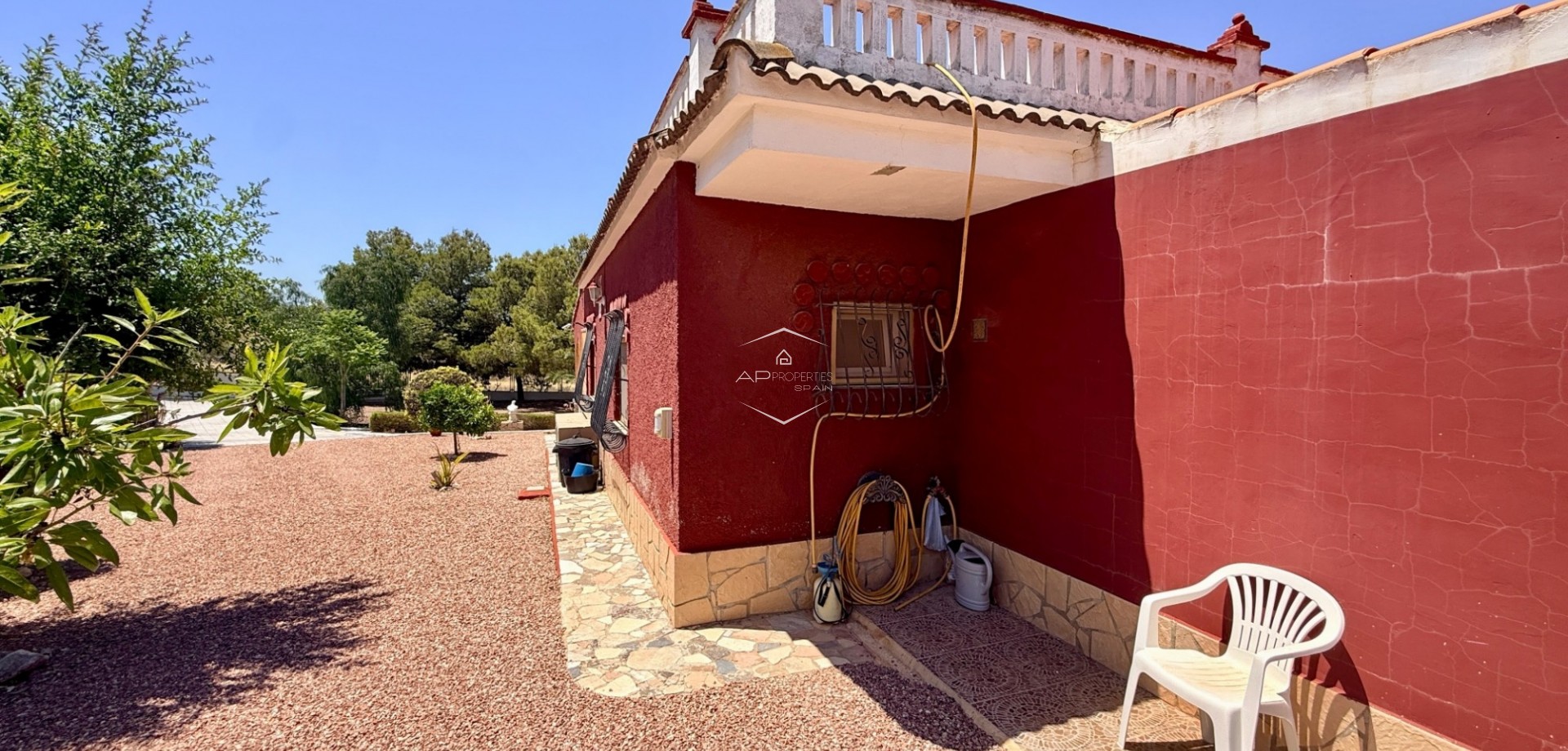 Herverkoop - Finca -
Hondón de los Fráiles