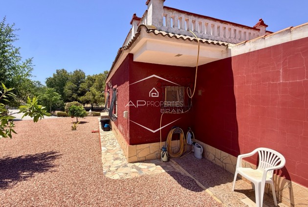 Herverkoop - Finca -
Hondón de los Fráiles