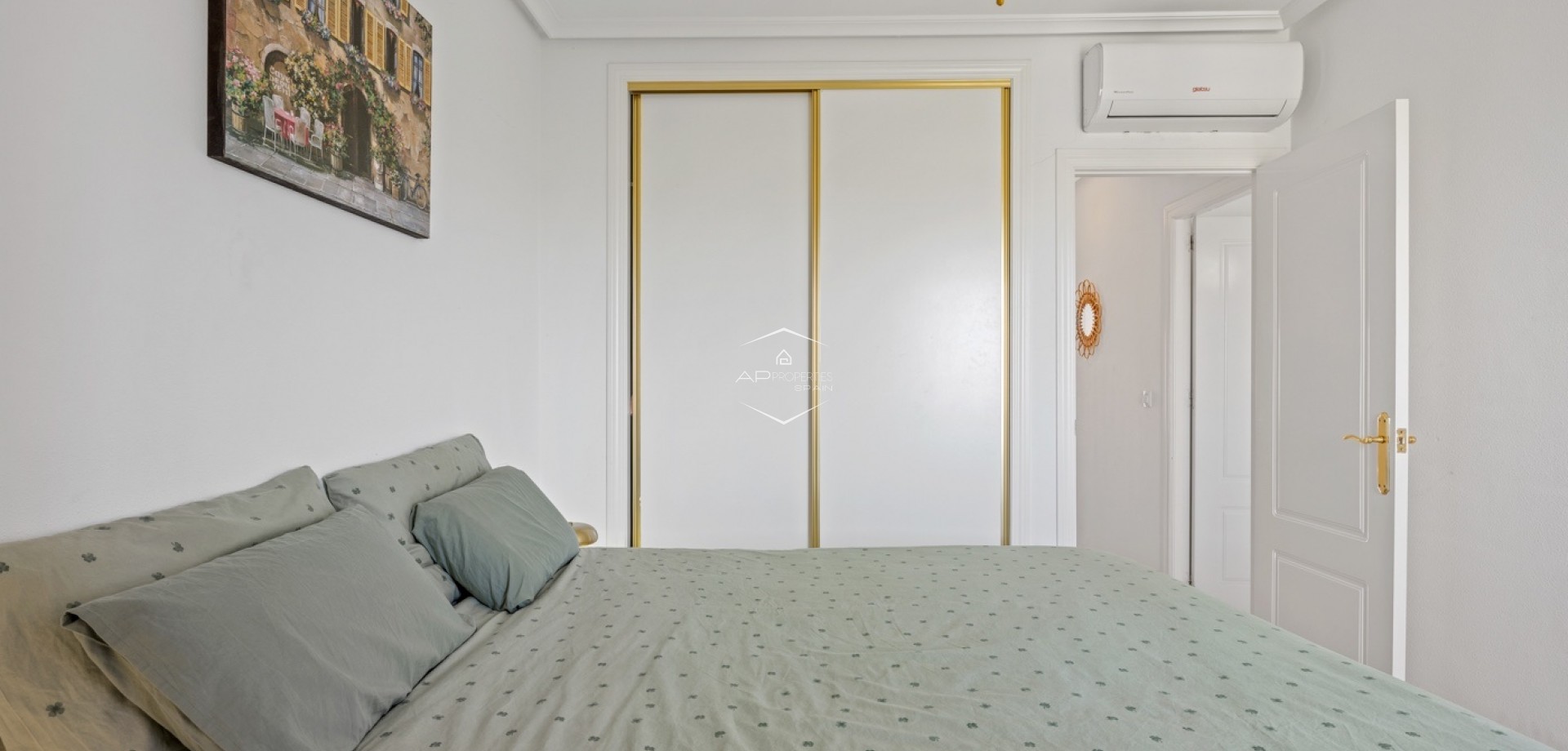 Odsprzedaż - Mieszkanie - Apartament -
Daya Nueva