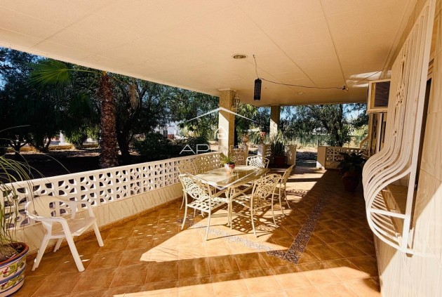 Resale - Villa - Detached -
Crevillente