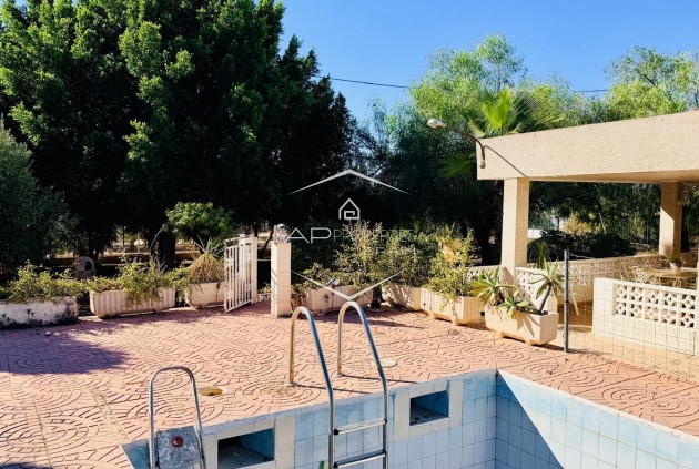 Resale - Villa - Detached -
Crevillente