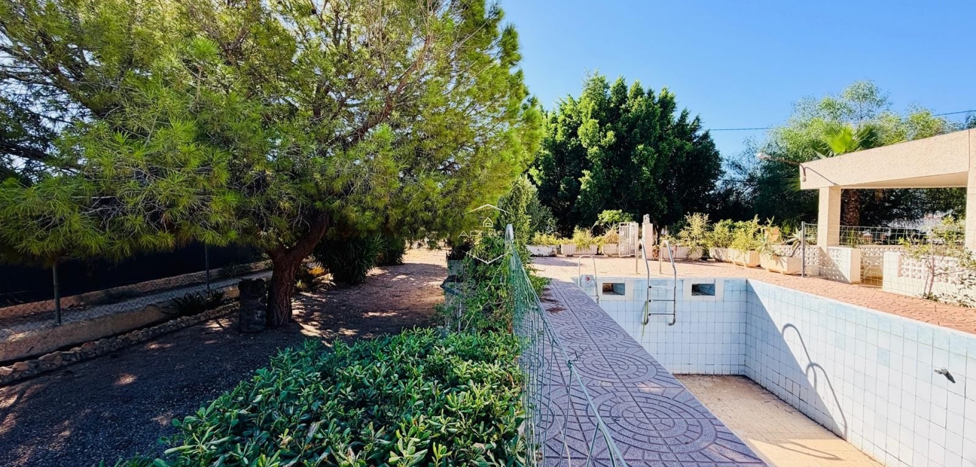 Resale - Villa - Detached -
Crevillente