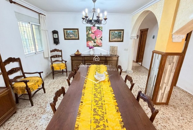 Resale - Villa - Detached -
Crevillente