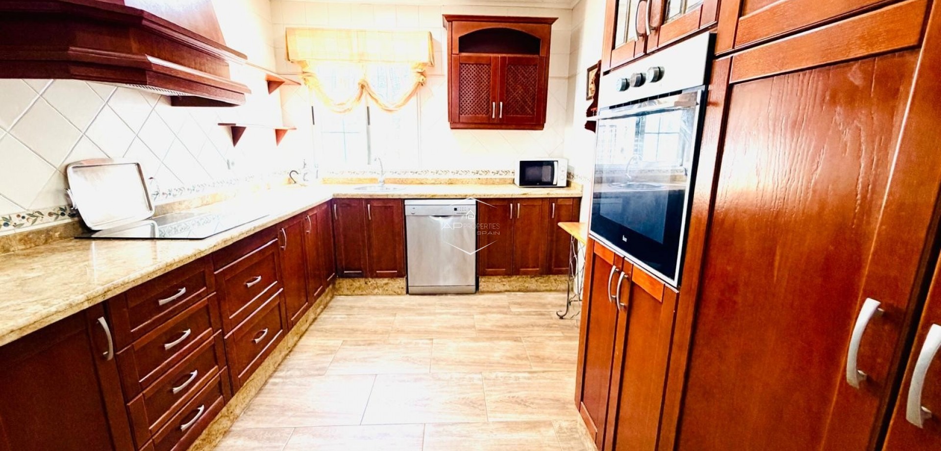 Resale - Villa - Detached -
Crevillente