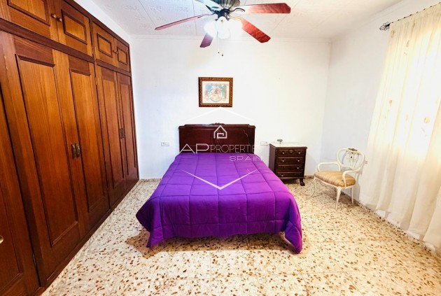 Resale - Villa - Detached -
Crevillente