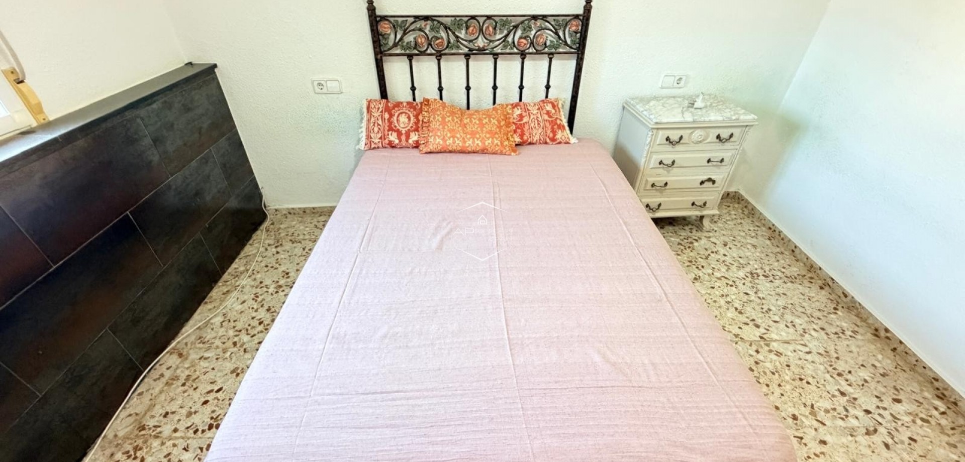 Resale - Villa - Detached -
Crevillente