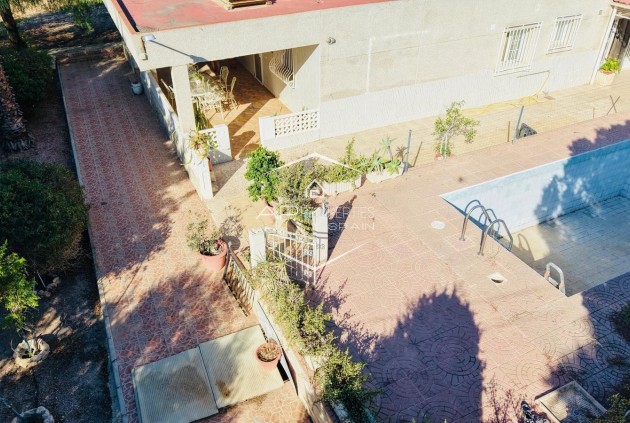Resale - Villa - Detached -
Crevillente