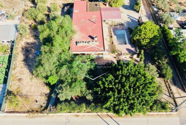 Resale - Villa - Detached -
Crevillente