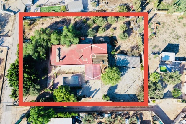 Resale - Villa - Detached -
Crevillente