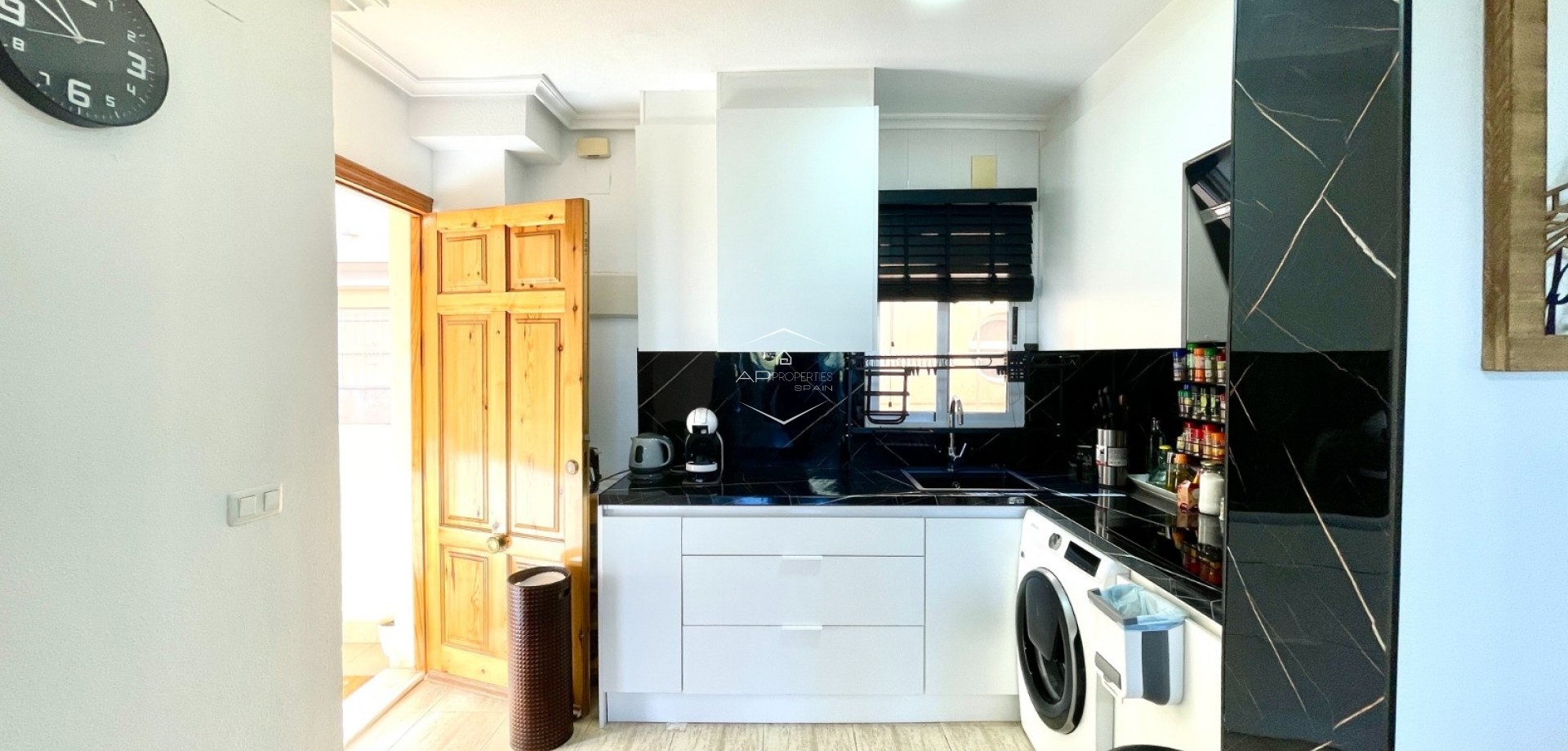 Resale - Apartment - flat -
La Siesta