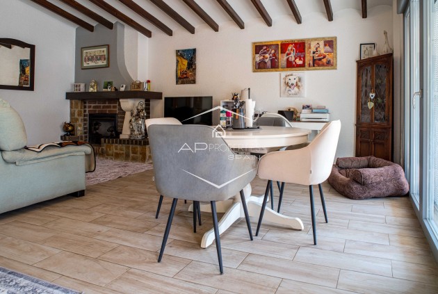 Revente - Villa - Indépendante -
Petrer (Loma Bada) - Calle Cles