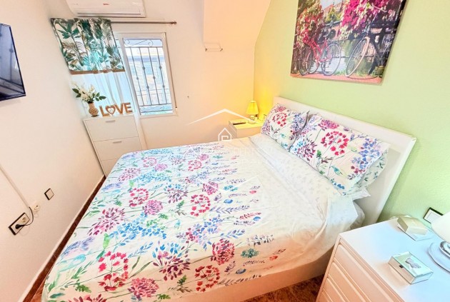 Resale - Apartment - flat -
Los Montesinos - La Herrada