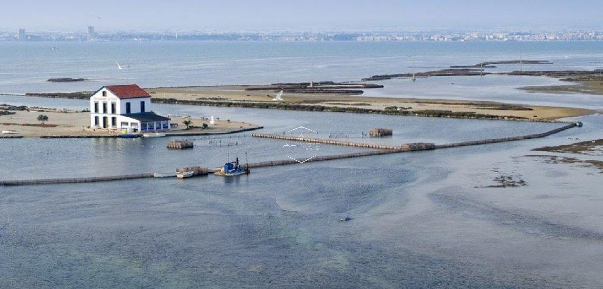 Nowy budynek - Willa - Dom wolnostojący -
San Pedro del Pinatar - Centro