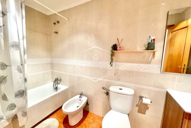Odsprzedaż - Mieszkanie - Apartament -
Catral - pueblo