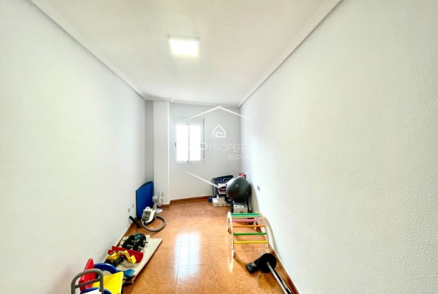 Odsprzedaż - Mieszkanie - Apartament -
Catral - pueblo