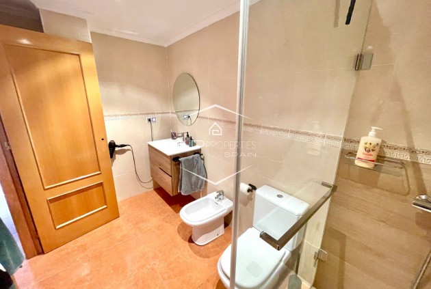 Odsprzedaż - Mieszkanie - Apartament -
Catral - pueblo