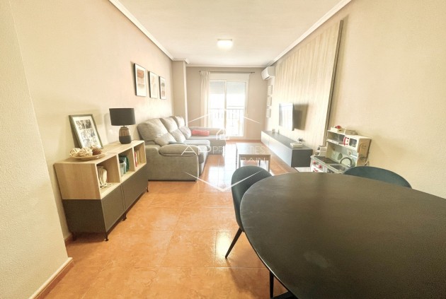 Odsprzedaż - Mieszkanie - Apartament -
Catral - pueblo