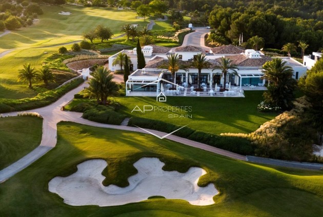 Nueva construcción  - Villa - Independiente -
Orihuela - Las Colinas Golf