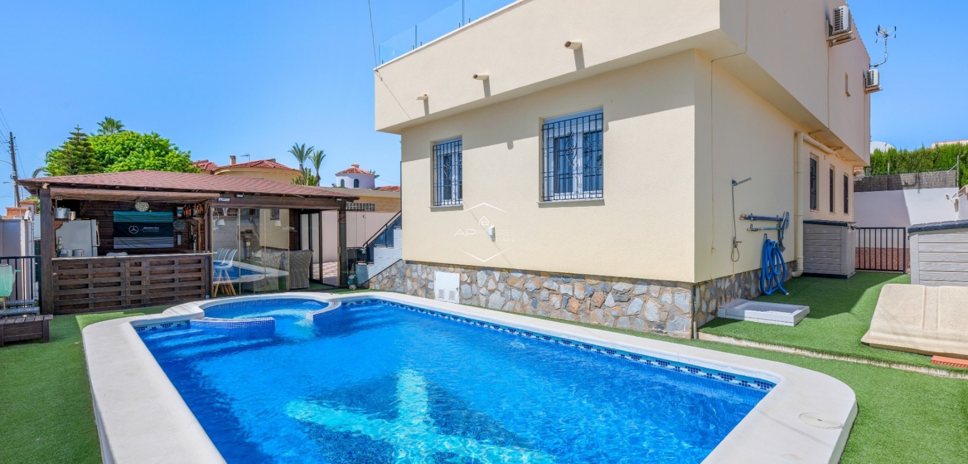 Resale - Villa - Detached -
Ciudad Quesada - Center