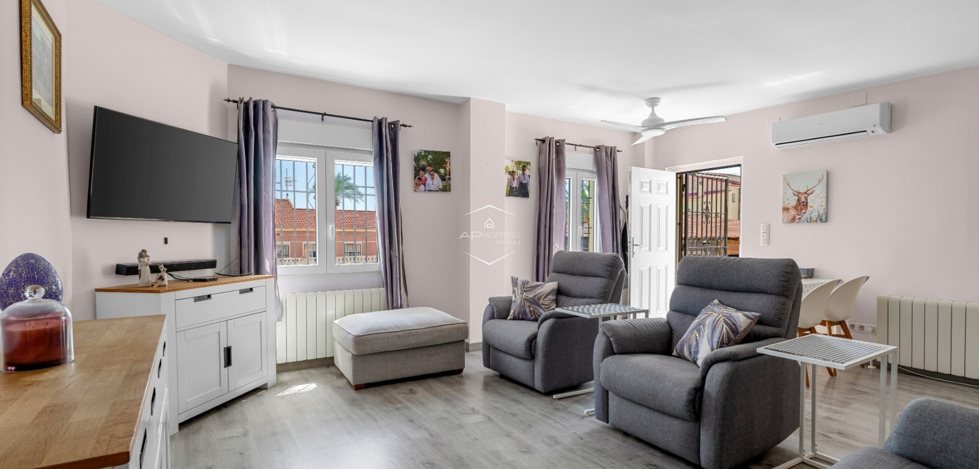 Resale - Villa - Detached -
Ciudad Quesada - Center