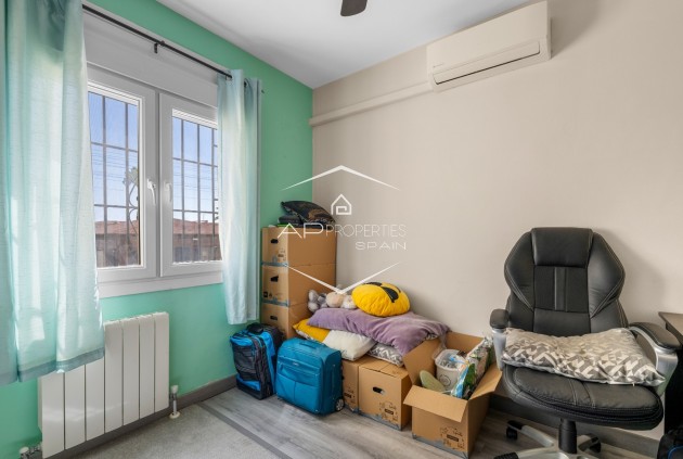 Resale - Villa - Detached -
Ciudad Quesada - Center