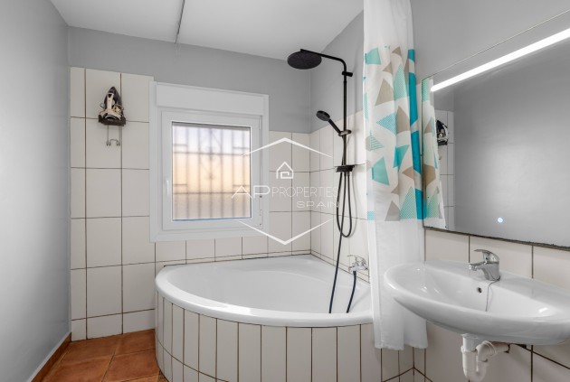 Resale - Villa - Detached -
Ciudad Quesada - Center